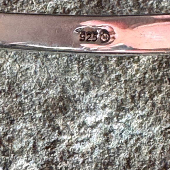 925 Sterling Silver Bangle Bracelet - Heart Clasp with Diamond Chips -Size M - Picture 6 of 11